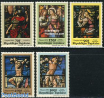 Togo 1984 Easter 5v, Mint NH, Religion - Religion - Art - Stained Glass And Windows - Vidrios Y Vitrales