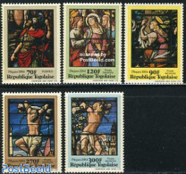 Togo 1984 Easter 5v, Mint NH, Religion - Religion - Art - Stained Glass And Windows - Vetri & Vetrate