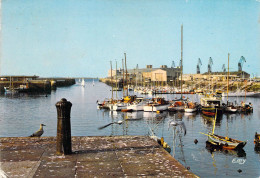 50 - Cherbourg - L'avant Port - La Station De Yachting - La Gare Maritime - Cherbourg