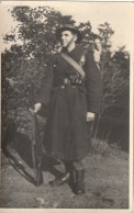 CPA Soldat En Uniforme, Fusil, Cartouchière - Uniforms