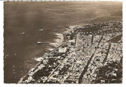 [33] Gironde > Arcachon Vue Aerienne De La Ville Au Premier Plan La Jetee De La Croix Des Marins - Arcachon