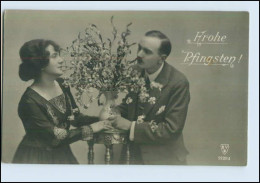 P2V55/ Pfingsten - Paar Mit Blumen Schöne Foto AK Ca.1912 - Pfingsten