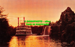 R520962 Mark Twain At Dusk. Disneyland. Walt Disney Productions - Wereld