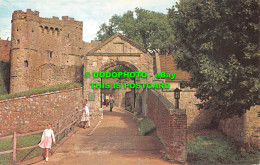 R521500 Carisbrooke Castle. W. J. Nigh. Plastichrome By Colourpicture. 1962 - Wereld