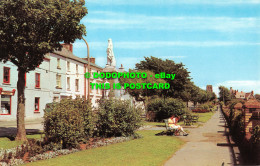 R521002 Milford Haven. Hamilton Terrace. Postcard - Welt