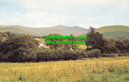 R521018 Brecon. The Beacons From Merthyr Road. Postcard - Monde