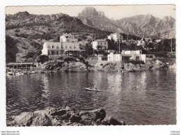 83 ANTHEOR N°1824 La Plage Et Le Cap Roux En 1960 Pique Nique D'Anthéor Hôtel Restaurant Des FLOTS BLEUS Canoé Pédalo - Antheor