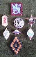 Lot D'insignes Et De Tissus D'unités Parachutistes - Hueste