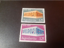 TIMBRES   YOUGOSLAVIE  ANNEE  1969   N  1252  /  1253   COTE  8,00  EUROS   NEUFS  LUXE** - Neufs