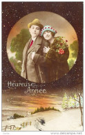 *CPA - S1 - Heureuse Année - Couple Dans Médaillon, Paysage Enneigé - - Nieuwjaar