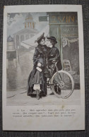 CARTE POSTALE ANCIENNE CYCLE VELO SERIE "MADEMOISELLE ECOUTEZ-MOI DONC" N°4 / 6 - Couples