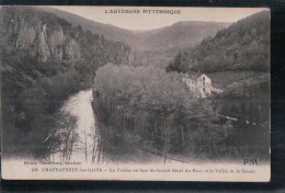 Cpa 63 Châteauneuf Les Bains La Falaise En Face Du Grand Hôtel Du Parc Et La Vallée De La Sioule - Other & Unclassified