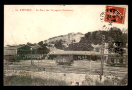 86 - POITIERS - INTERIEUR DE LA GARE DE CHEMIN DE FER - WAGONS - Poitiers