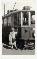 Photo Ancienne, Femme, Conducteur De Tramway En Uniforme, Wagon De Tram 10, Serbie, Années 1940 - Treni