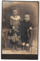 Fotografie H. Ohrner, Blumenthal I / Han., Portrait Hübsch Gekleidetes Kinderpaar Sich An Der Hand Haltend  - Anonymous Persons