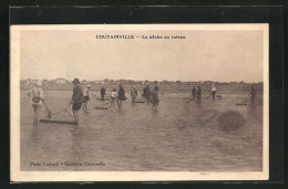 CPA Coutainville, La Pêche Au Rateau  - Other & Unclassified