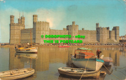 R523880 Caernarvon. The Castle. Postcard. 1970 - World