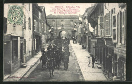 CPA Stenay, L`Hotel De Ville Et La Rue Porte-de-Bourgogne  - Stenay