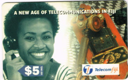 FIDJI FIJI Telecarte Phonecard CARTE MAGNETIQUE 5 $ Age Communication Telephone Phone Femme Fidjienne UT BE - French Polynesia