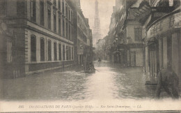 75  PARIS LA RUE SAINT DOMINIQUE - Cartas Panorámicas