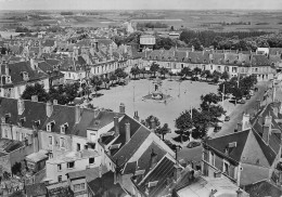 28 CHATEAUDUN LA PLACE DU 18 OCTOBRE - Chateaudun