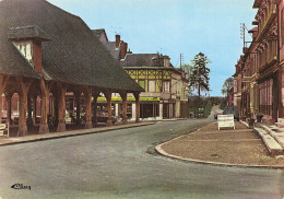 27 LYONS LA FORET LA PLACE BENSERADE ET LA HALLE - Lyons-la-Forêt