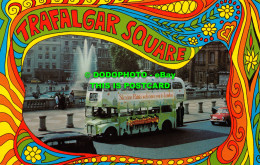 R525335 London. Trafalgar Square. Silexine Paints Welcomes You To London. Photog - Autres & Non Classés