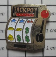 3417 Pin's Pins / Beau Et Rare / JEUX / MACINE A SOUS JACKPOT 100000 - Giochi