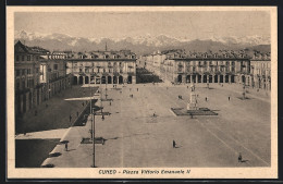 Cartolina Cuneo, Piazza Vittorio Emanuele II.  - Cuneo