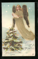 AK Weihnachtsengel Mit Goldenen Flügeln über Einem Beleuchteten Christbaum, Fröhliche Weihnachten  - Engelen