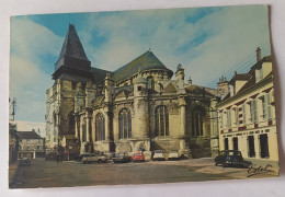 HOUDAN 78 église Et Parking Auto 1986 - Houdan