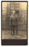 Fotografie Unbekannter Fotograf Und Ort, Soldat In Feldgrau Uniform Rgt. 111, Pickelhaube Tarnbezug Ausmarschgepäck  - War, Military