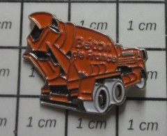 3417 Pin's Pins / Beau Et Rare / MARQUES / CAMION TOUPIE BETONNIERE BETON DE FRANCE - Marche