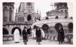 Photo Originale - 1931 - LOURDES -  Sur La Basilique - Lugares