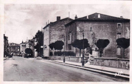 11 - Aude -   COURSAN - Avenue De Narbonne Et Monument Aux Morts - Otros & Sin Clasificación