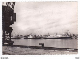 33 BORDEAUX Bateaux à Quai En 1955 Paquebot Et Cargo Wagons Grues - Bordeaux