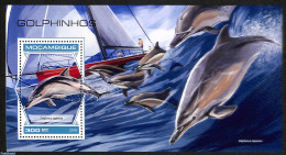 Mozambique 2018 Dolphins, Mint NH, Nature - Sea Mammals - Mozambique