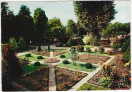 Vichy (Allier) - Jardin à La Francaise - Dans Les Grands Parcs - (France) - Vichy