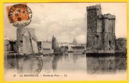 CPA LA ROCHELLE Entrée Du Port - 1920 - La Rochelle