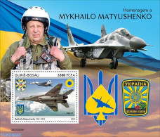 Guinea Bissau 2022 Tribute To Colonel Mykhailo Matyushenko, Mint NH, History - Transport - Militarism - Aircraft & Avi.. - Militares