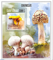 Guinea Bissau 2013 Mushrooms, Mint NH, Nature - Mushrooms - Funghi