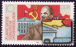 3130I Oktoberrevolution 10 Pf: Rechte Spitze Des Giebels Offen, Feld 18 ** - Variétés Et Curiosités