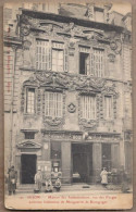 CPA 21 - DIJON - Maison Des Ambassadeurs , Rue Des Forges TB DEVANTURE VITRINE MAGASIN RESTAURANT BOUILLON - Dijon
