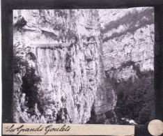 PLAQUE DE VERRE Photo  - Les Alpes - Le Vercors - Les Grands Goulets -   Année  1890 - Glass Slides