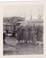 Photo Originale - 1941 - Guerre 1939/45  - Invasion De La Yougoslavie - Groupe Soldats Allemands - Krieg, Militär