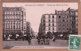 Levallois Perret  - Jardin De L'Hotel De Ville -  CPA °J - Levallois Perret