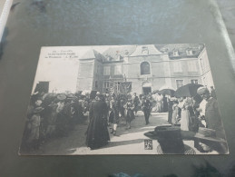 B1/117- ALISE-SAINTE-REINE- La Procession - Autres & Non Classés