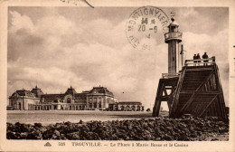 N°1186 W -cpa Trouville -le Phare à Marée Basse Et Le Casino- - Phares