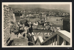 AK Split, Ortspartie Mit Freitreppe Und Hafen  - Croatie