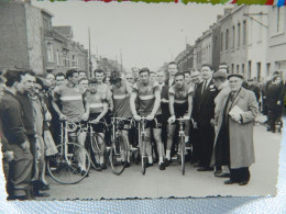 CYCLISME+ MONS : PHOTO 9X13 DEPART D'UNE COURSE EN BELGIQUE L' EQUIPE A.C.M AVEC PINO CERAMI AU  DEPART PHOTO LEMOINE - Wielrennen